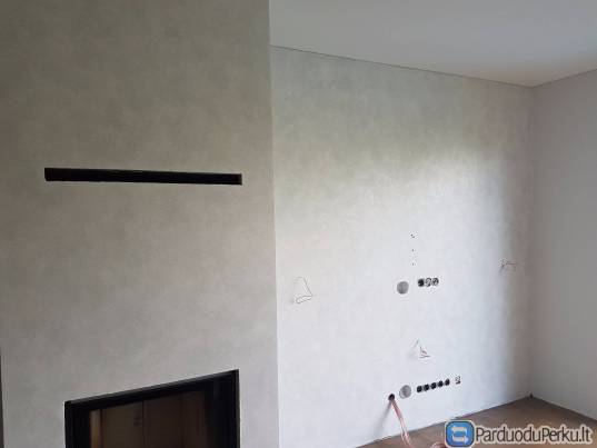 Dekoravimas vidaus sienų , židiniu   .