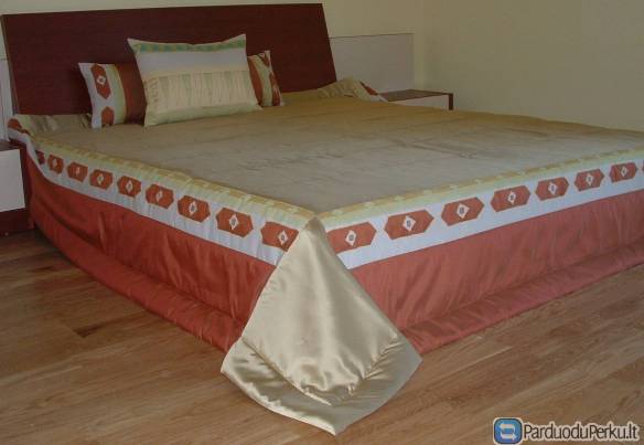 Ieškau papildomo siuvimo darbo namuose