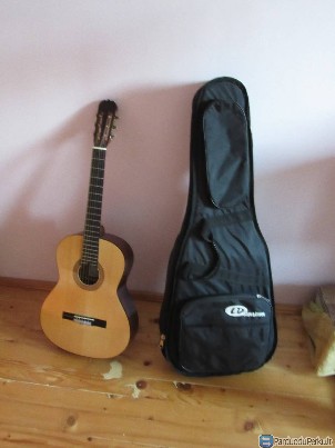 Klasikinė gitara Hohner su dėklu