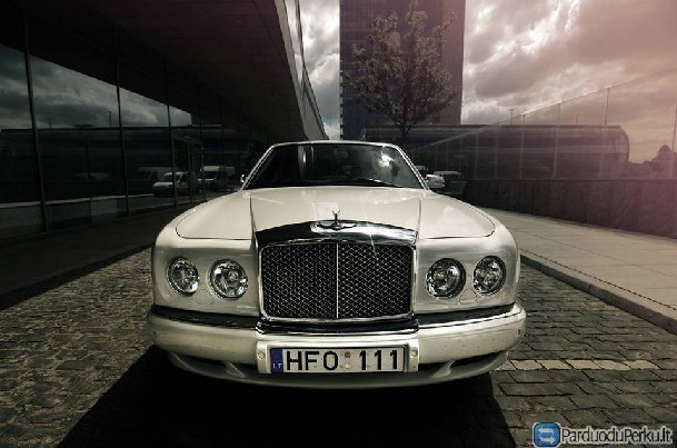 Limuzinų nuoma Vilniuje. Automobilių nuoma vestuvėms.