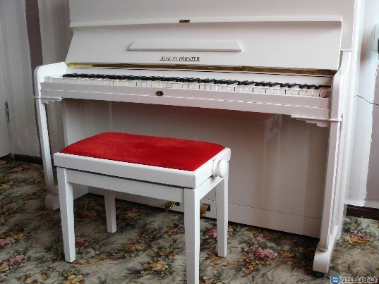 Parduodu baltą "AUGUST FORSTER" pianiną... .