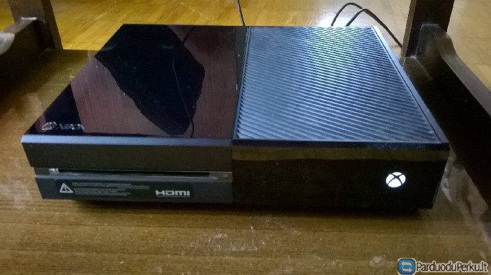 Parduodu Xbox One su priedais