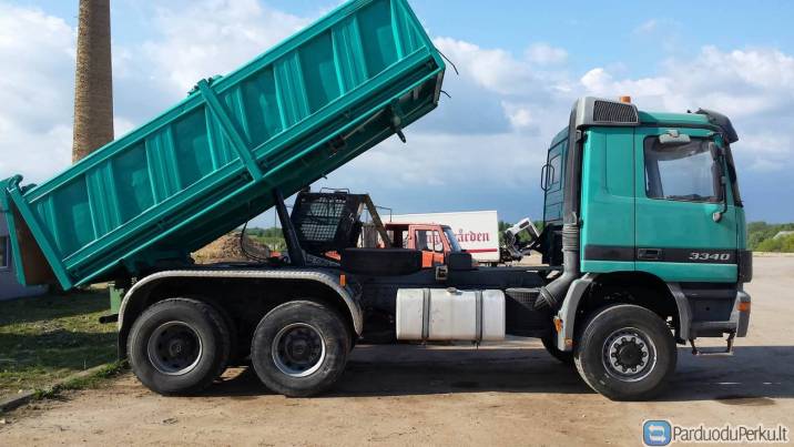 Savivarčių sunkvežimių nuoma