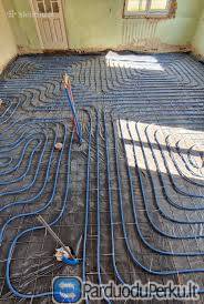 Specialistų brigada atlieka didenės apimties santechnikos darbus