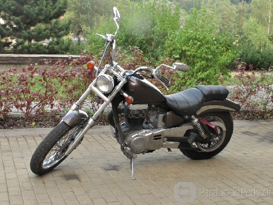 Suzuki Savage LS 650