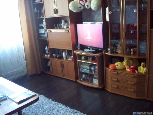 1 KAMBARIO BUTAS DEBRECENO SU BALKONU 30.000 EURU