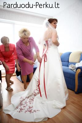 Parduodu vestuvinę suknelę