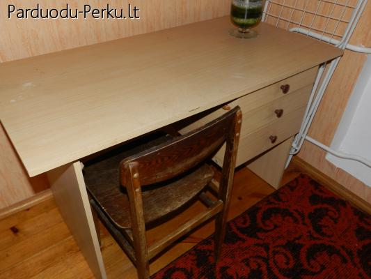 Dovanoju stala spinta lentyna