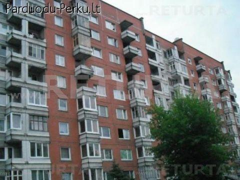 3 kambarių su holu  butas