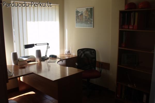 Parduodamos 221,64 kv. m. bendro ploto komercinės patalpos P