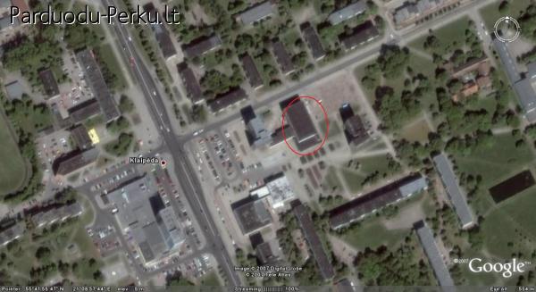 Parduodamas 42,8 a žemės sklypas su 1946,33 kv. m. pastatu.
