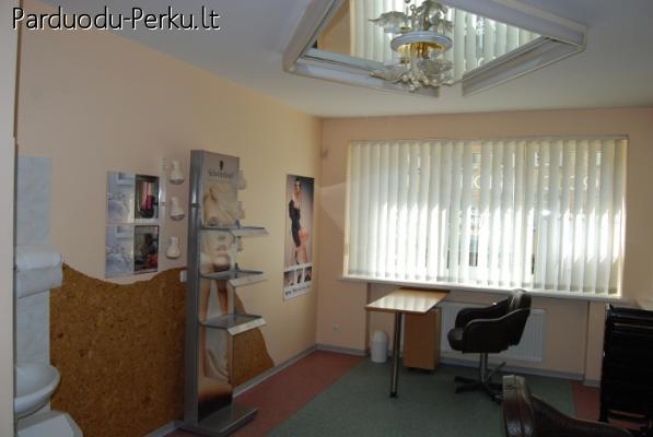 Parduodamos 50 kv.m. pilnai įrengtos patalpos kirpyklai-grož