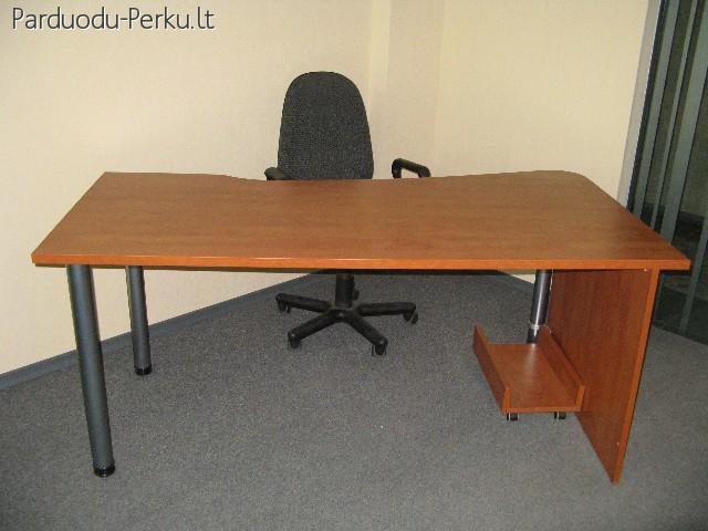 Parduodu biuro stalą