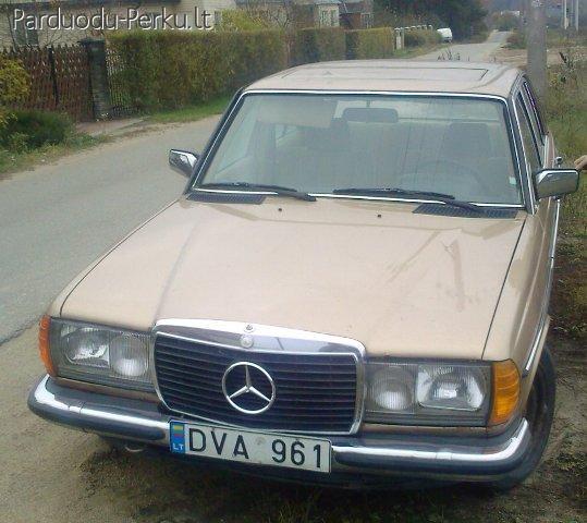 Parduodu klasikinį mercedesą W123