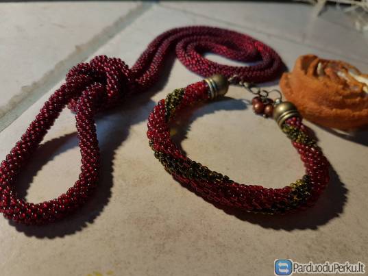 21.Rankų darbo papuošalų rinkinys