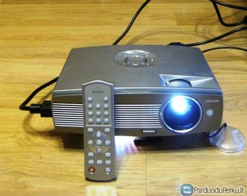 2300 ANSI Toshiba Beamer DLP TDP-P75 projektorius