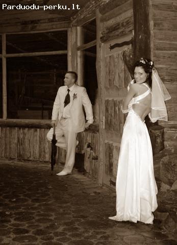 Parduodu vestuvine suknele