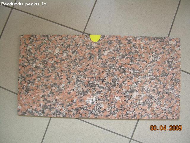 Plytelės natūralaus granito