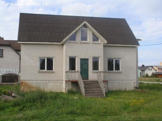 Skubiai parduodamas namas Grigaiciuose