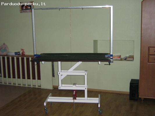 Å unų kirpimo stalas