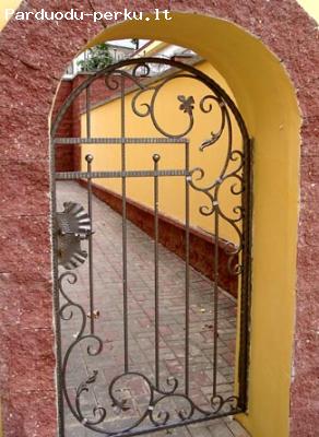 Tvoros, vartai, laiptai, kalviški dirbiniai, metalo darbai