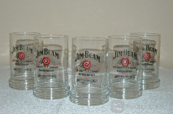 alaus ir viskio taurės