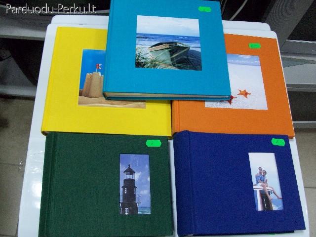 Albumai medžiaginiais viršeliais