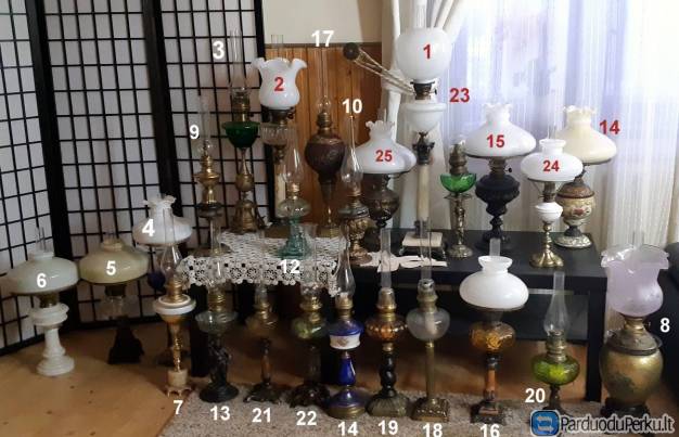Antik.veikiančių žibalinių lempų kolekcija