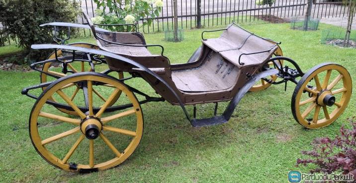 Antikvarinė Brička lineika - karieta be stogo