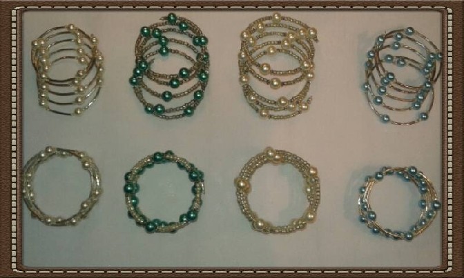 Apyrankės ir kaklo papuošalai merginoms