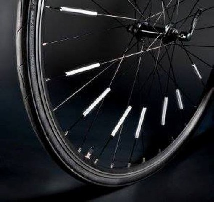 Atšvaitai dedami ant stipinų