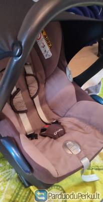 Autokėdutė Maxi Cosi + isofix sistema komplektas.