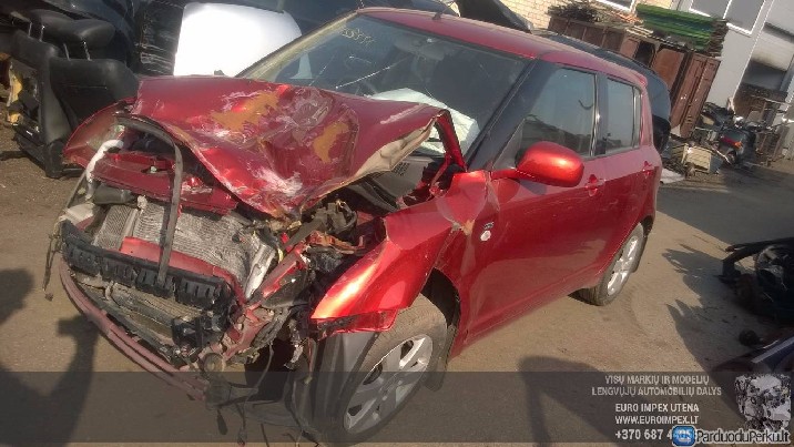 Automobilis ardomas dalimis Suzuki Swift, 2010 1.3