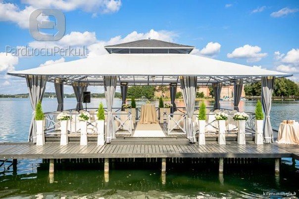 Baltų kilimų nuoma vestuvėms