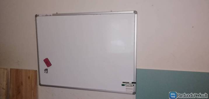 Balta magnetinė lenta