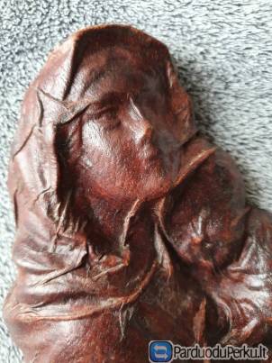 Bareljefas -  Marija su vaikeliu