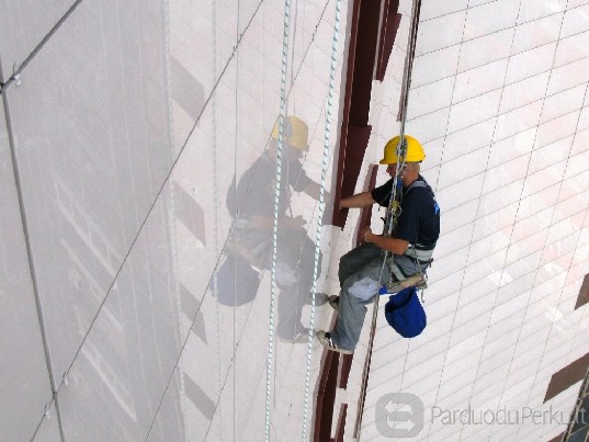 BLOKINIŲ NAMŲ SIŪLIŲ HERMETIZACIJA