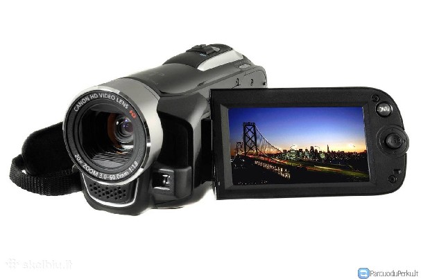 Canon Legria hf R17.