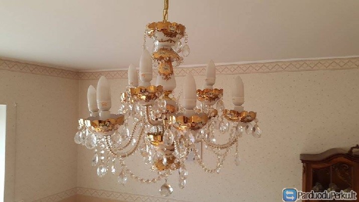 čekiški krištoliniai šviestuvai 2 vnt