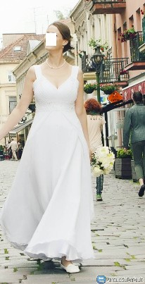 Daili, elegantiška, ypač patogi suknelė