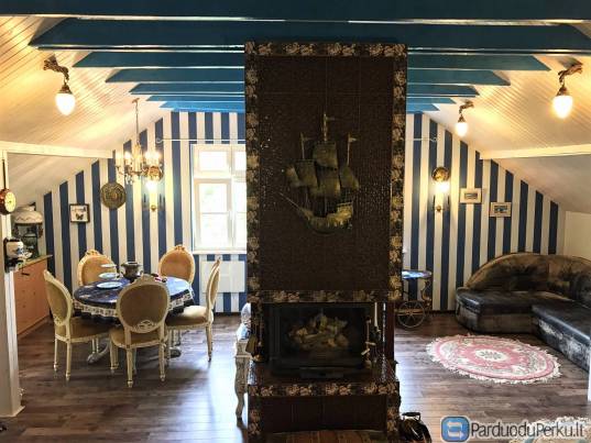 Dalis namo Juodkrantėjė ant marių kranto