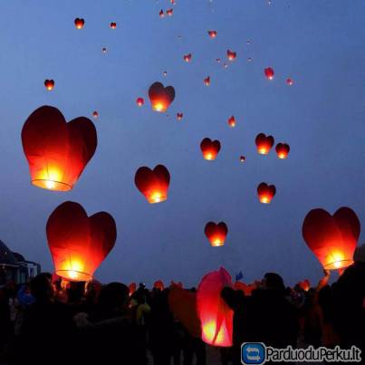 Dangaus žibintai, vandens žibintai ir kita šventinė atributika