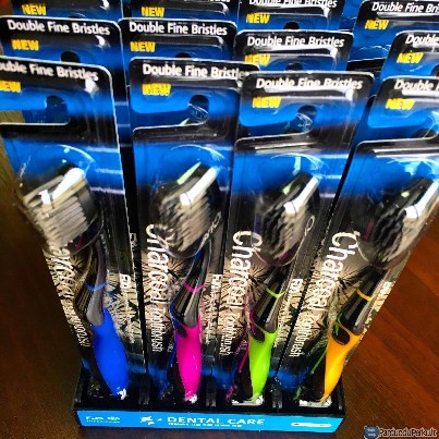 Dantų šepetėliai su aktyvinta bambuko anglimi