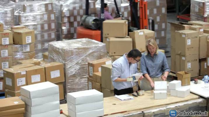 DARBAS MOTERIMS RŪBŲ SANDĖLIUOSE OLANDIJOJE