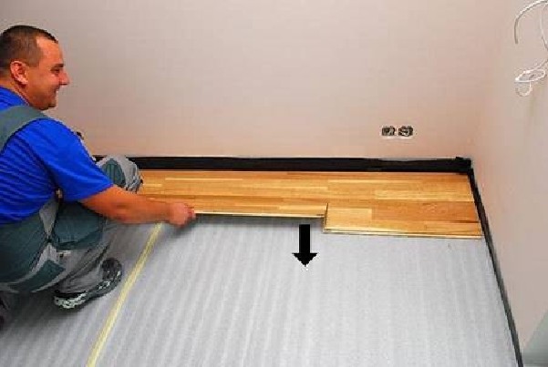 Darbas prie parketo klojimo Frankfurte 10eur./val