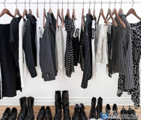 DARBAS VOKIETIJOJE MOTERIMS RŪBŲ SANDĖLYJE