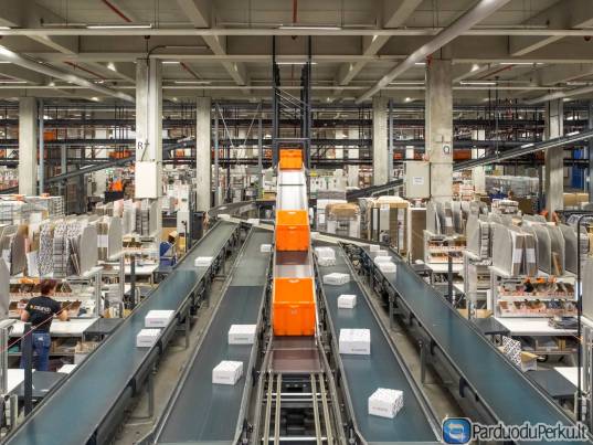 Darbas Vokietijoje rūbų ir batų sandėlyje