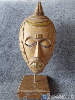 Dekoratyvinė medinė kaukė