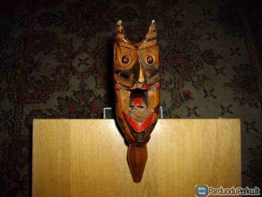 Dekoratyvinė spaudyklė riešutams