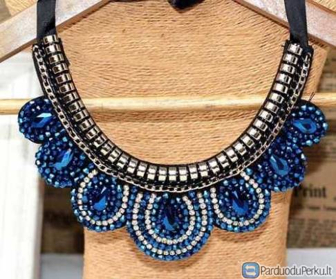 DIDMENINE PREKYBA PAPUOŠALAIS BEI AKSESUARAIS